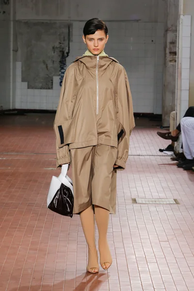 Look 20